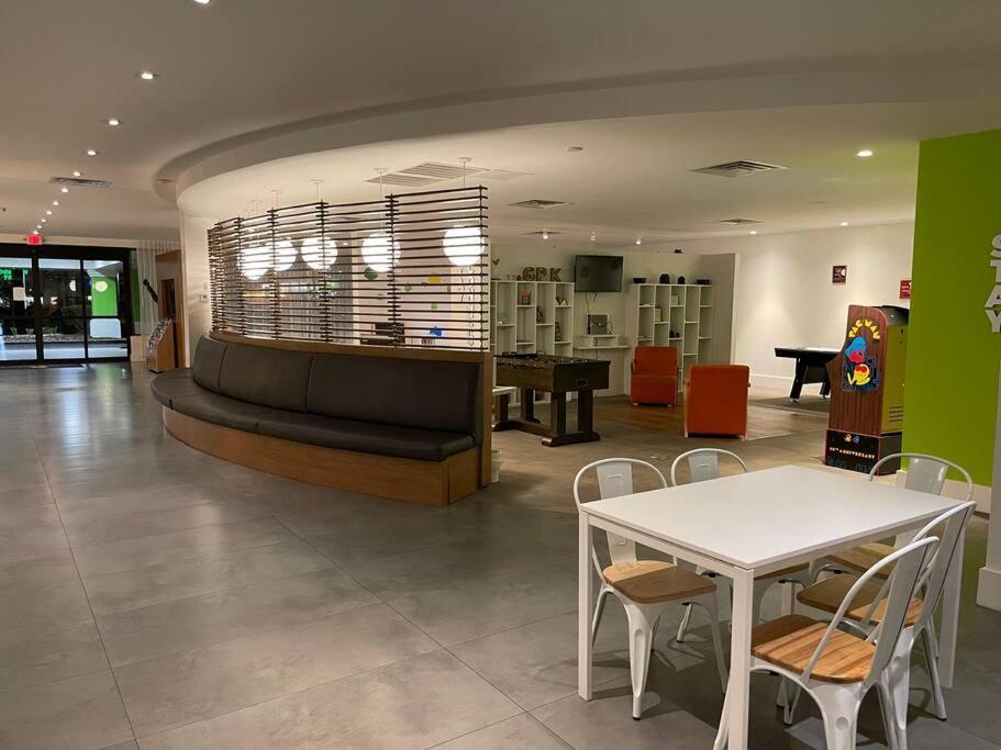 Newly Room In Cozy Hotel With Super Location To The Parks Kissimmee Kültér fotó